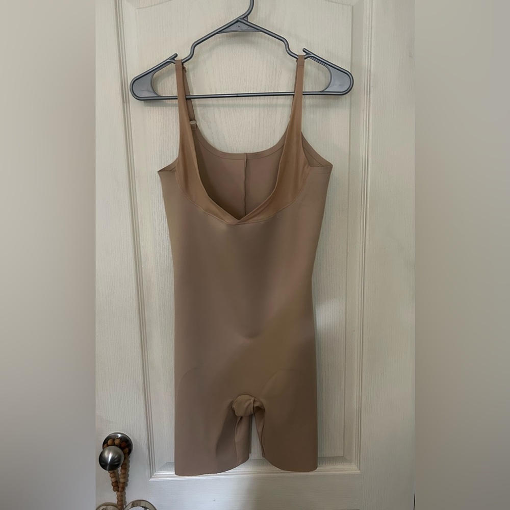 Chantelle Seamless Tan Shapewear Bodysuit